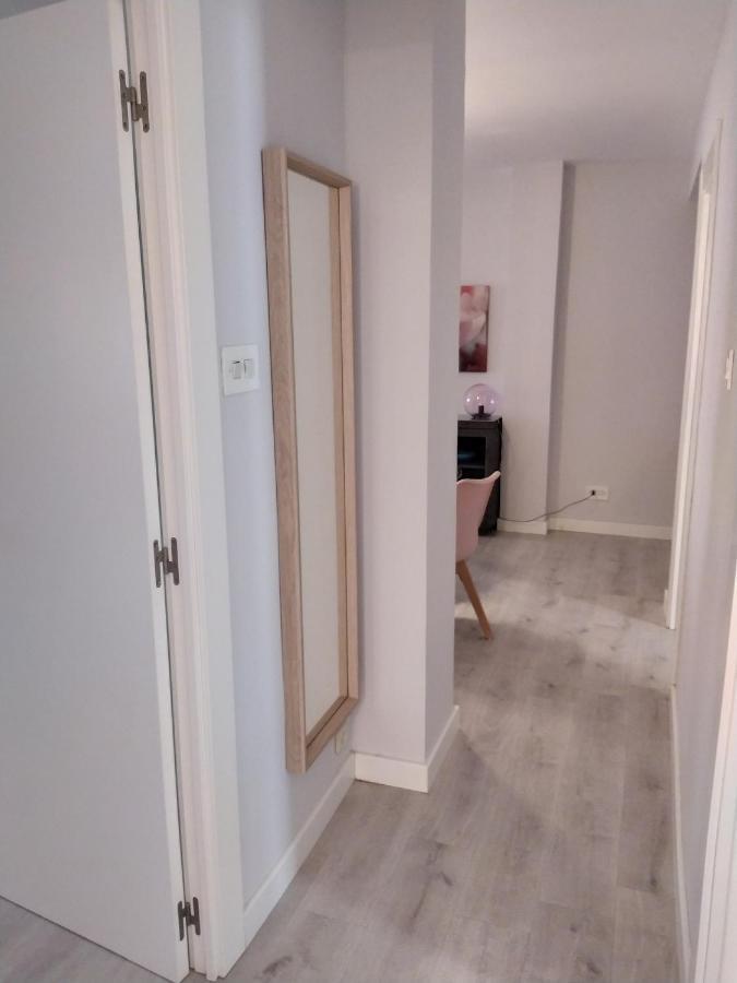 La Parada De Echegaray Zaragoza Luaran gambar